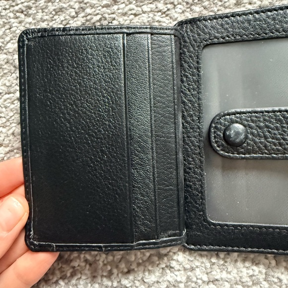 Danier Black Leather Card Holder - Picture 7 of 9